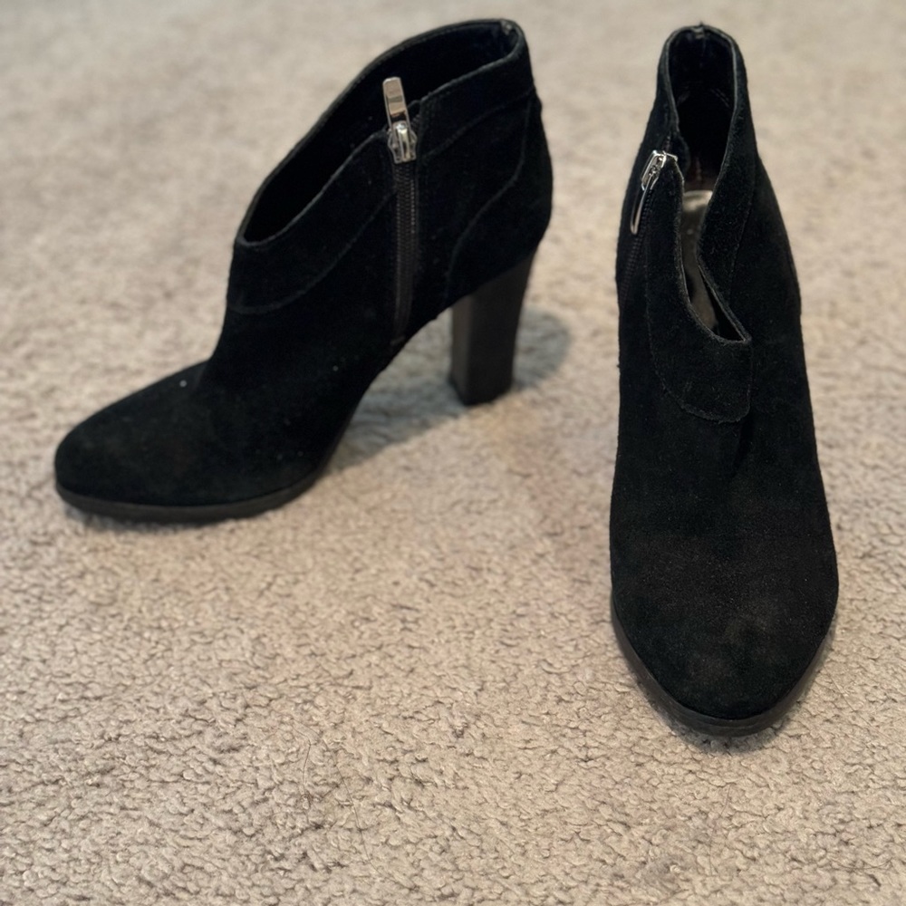 Black Crown Vintage ankle boots with slopped front
